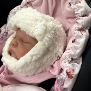 Czapeczka zimowa miś Creamy white