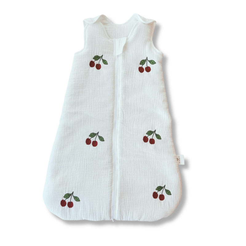 Muślinowy śpiworek z haftem Cherry